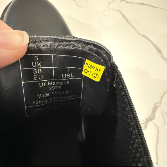 Dr. Martens , Black Chelsea Leather Ankle Boot Women’s , Size 7 - Picture 9 of 9